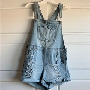 Short overalls